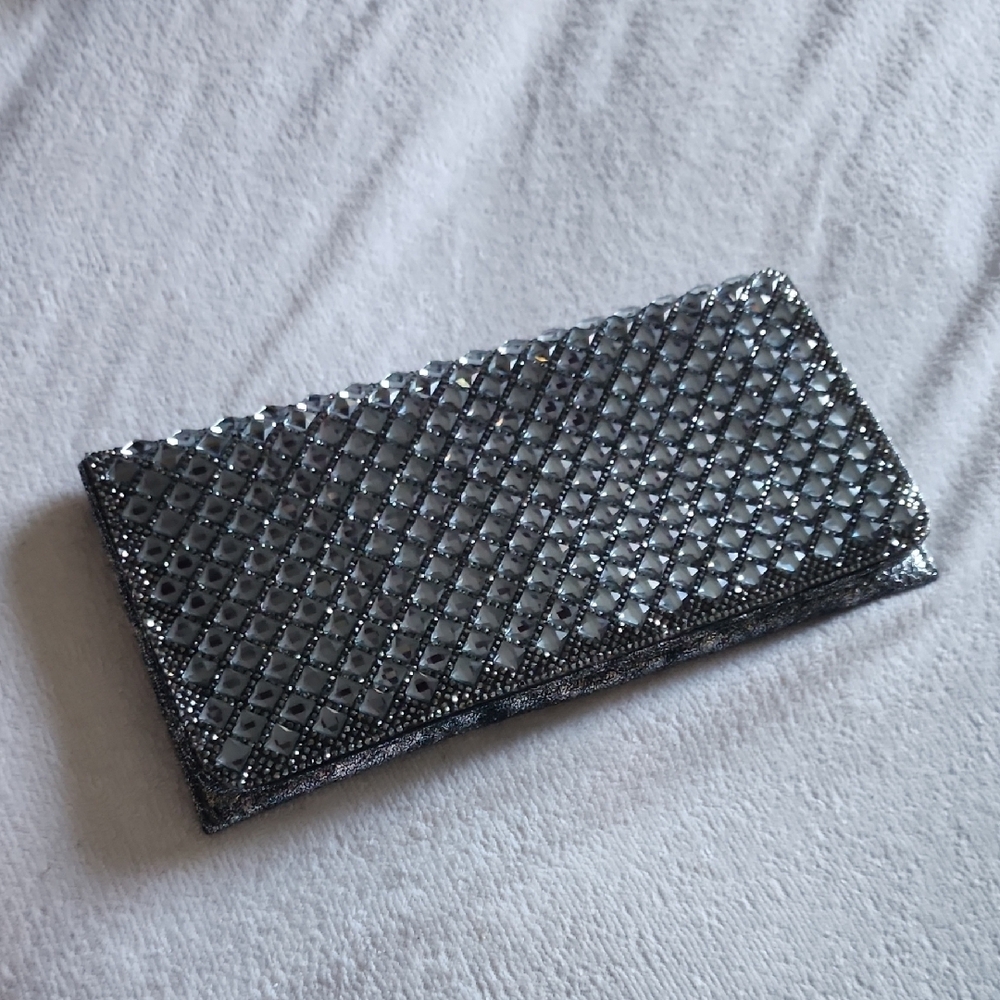 Elegant Silver Clutch Bag